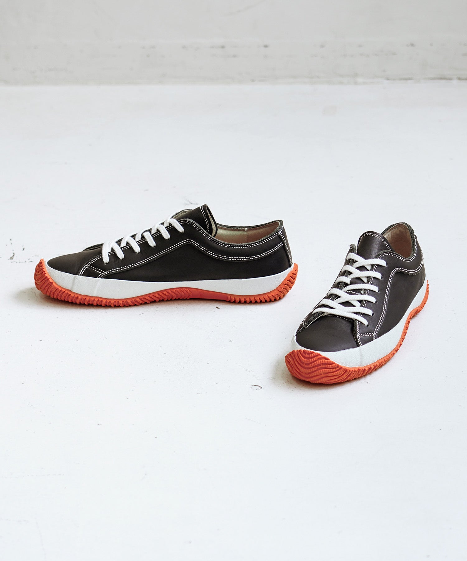 SP-1033 Black/Orange - SPINGLE