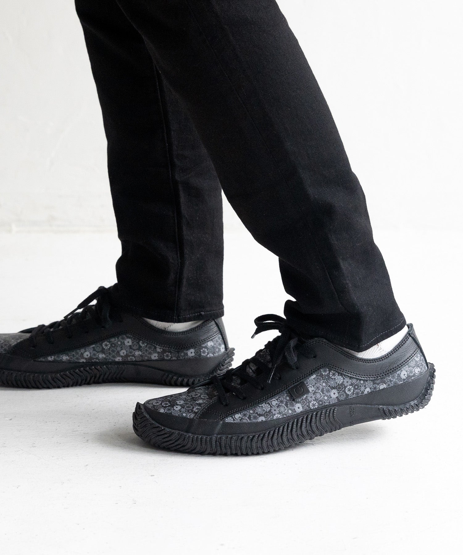 SP-1040 Black - SPINGLE