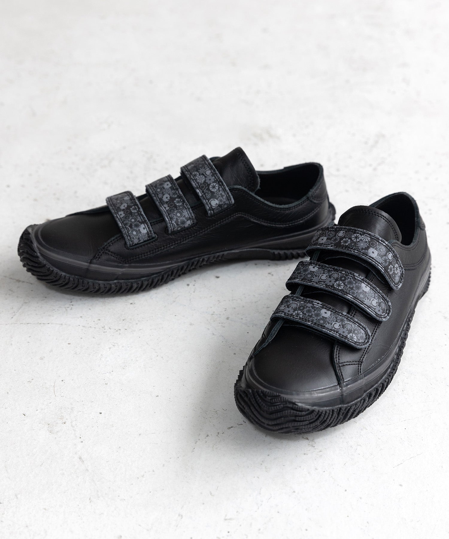 SP-1046 Black - SPINGLE