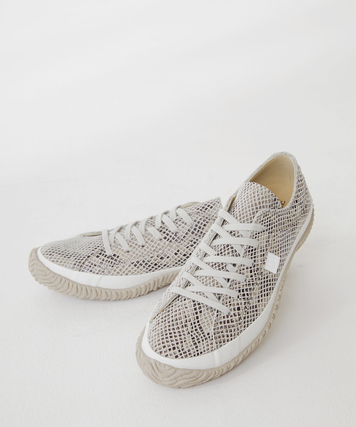 SP-104R White - SPINGLE