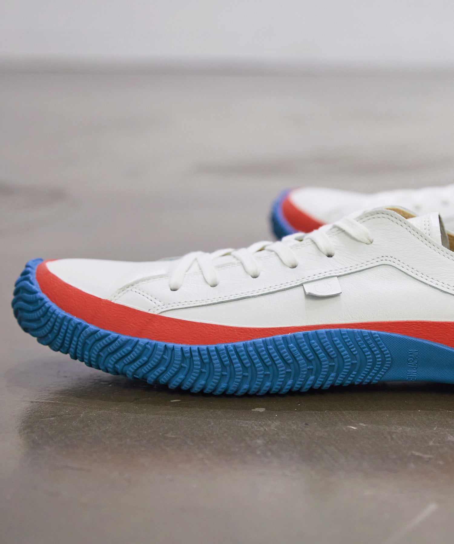 SP-110 White/Blue - SPINGLE