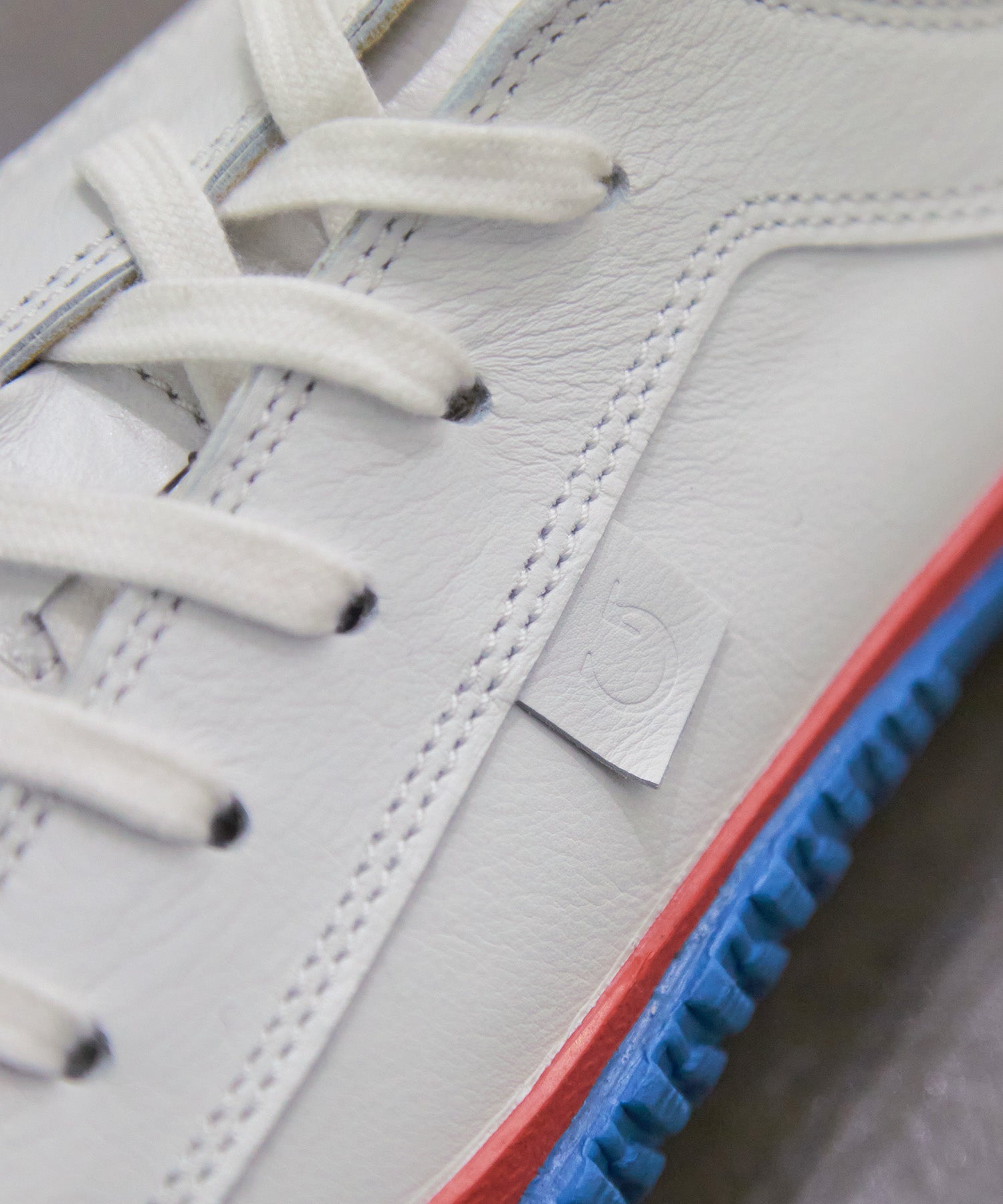 SP-110 White/Blue - SPINGLE