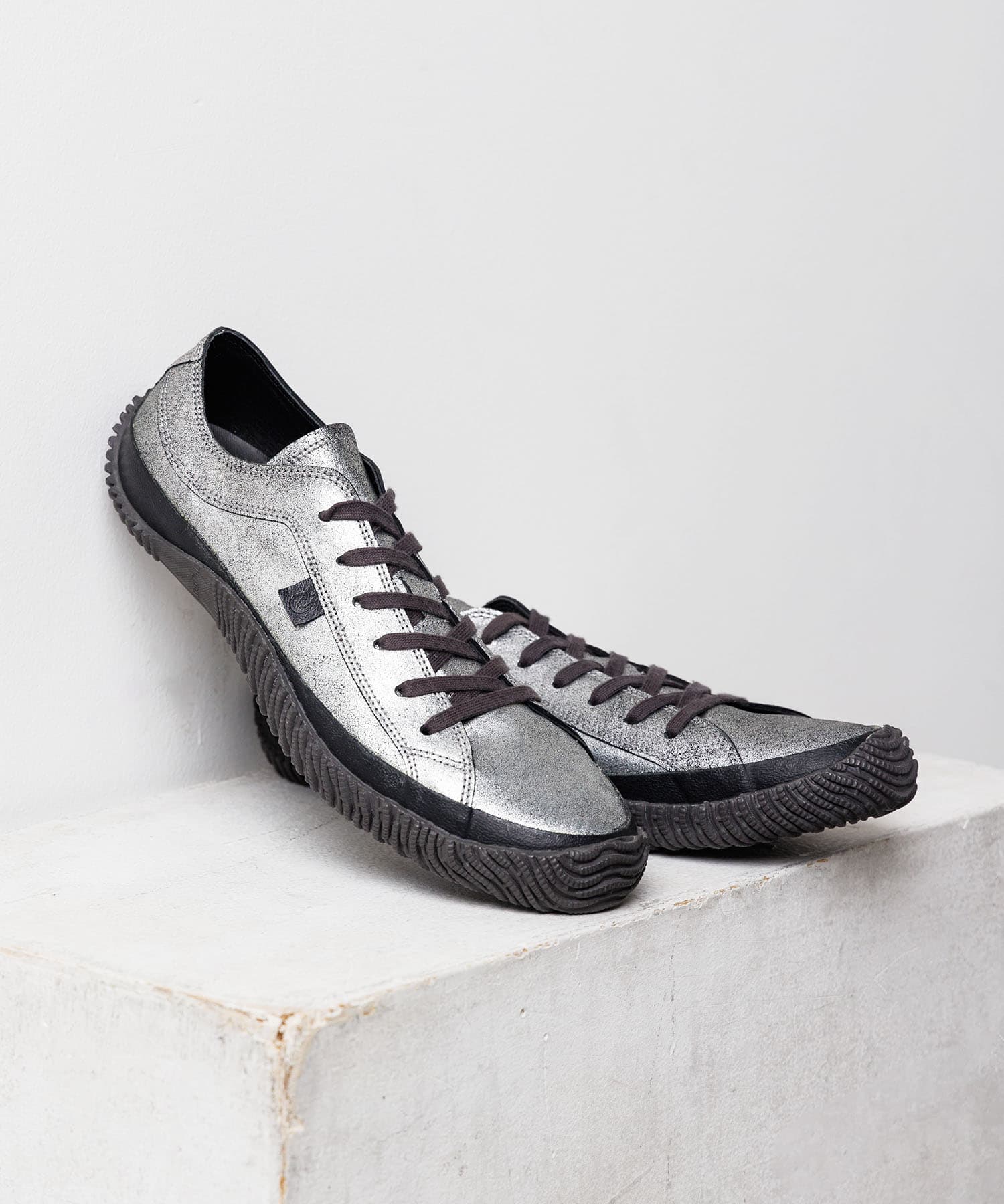 SP-110V Gunmetal - SPINGLE