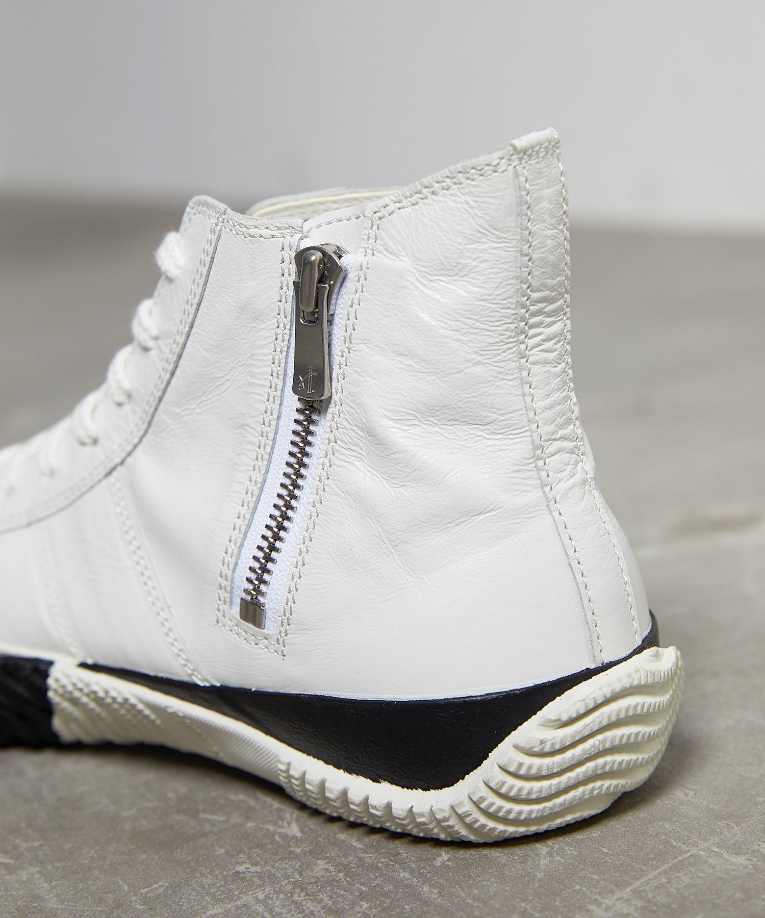 SP-1418 Shiro/Kuro - SPINGLE