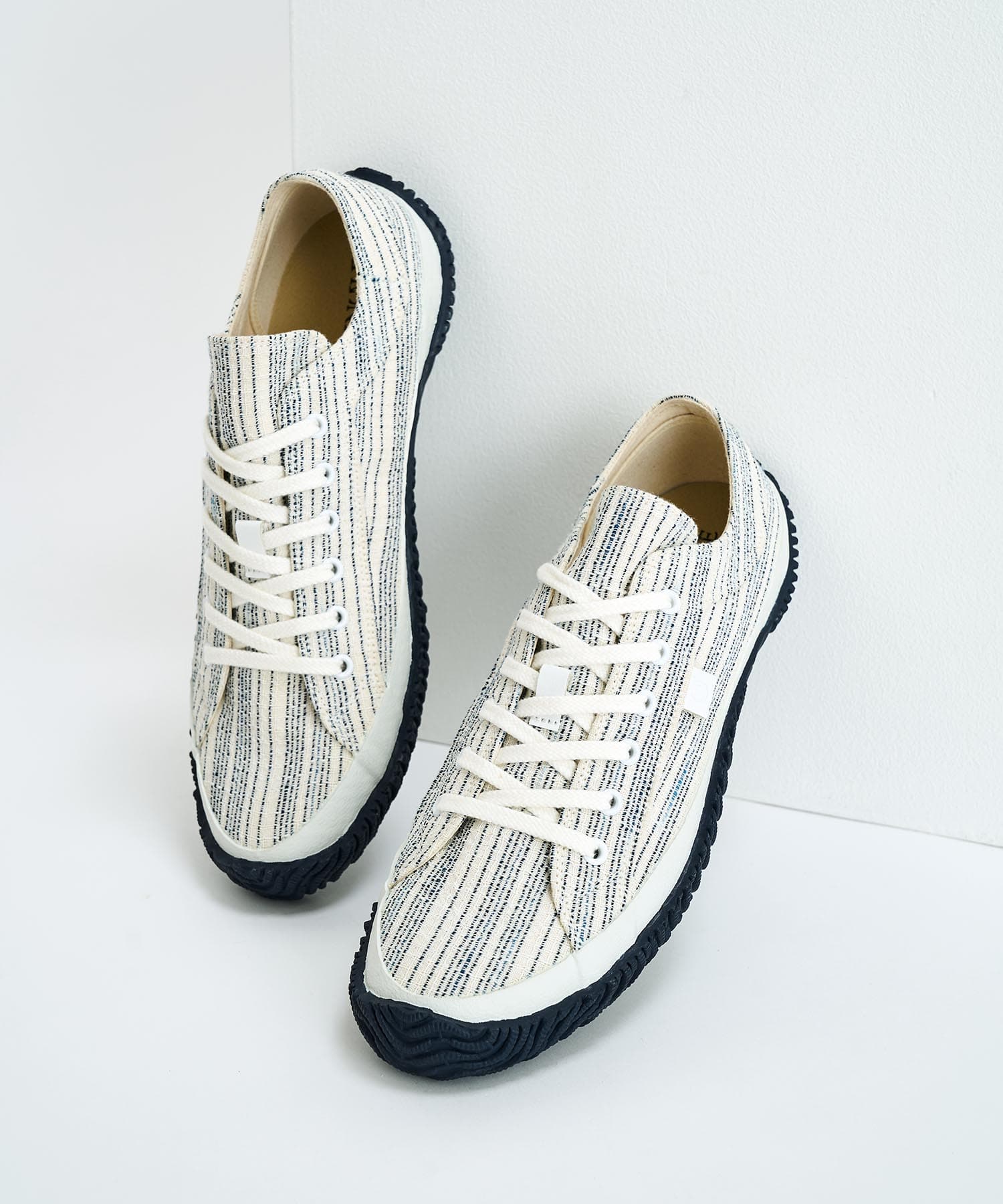 SP-141IL White/Navy - SPINGLE