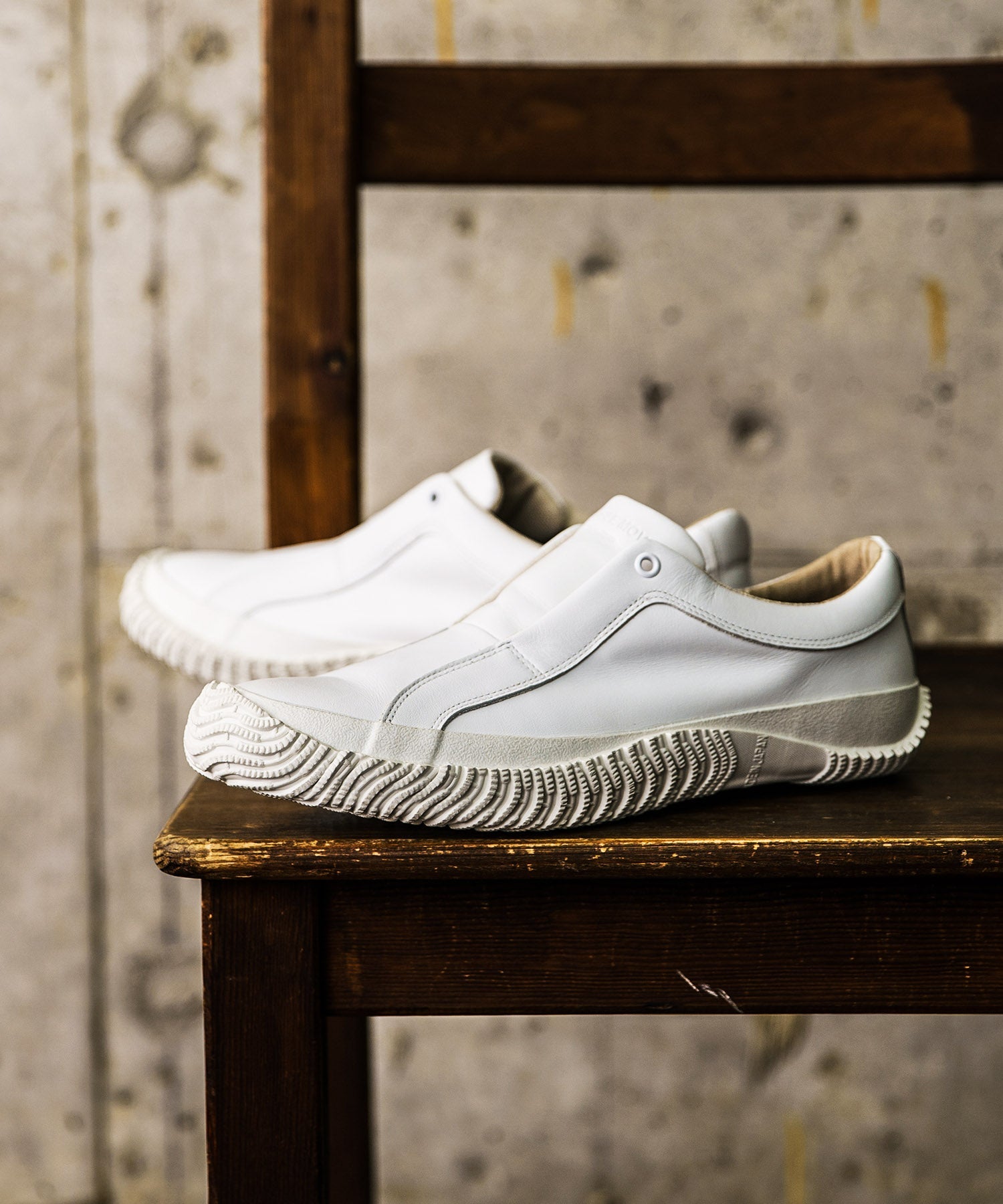 SP-166 White - SPINGLE