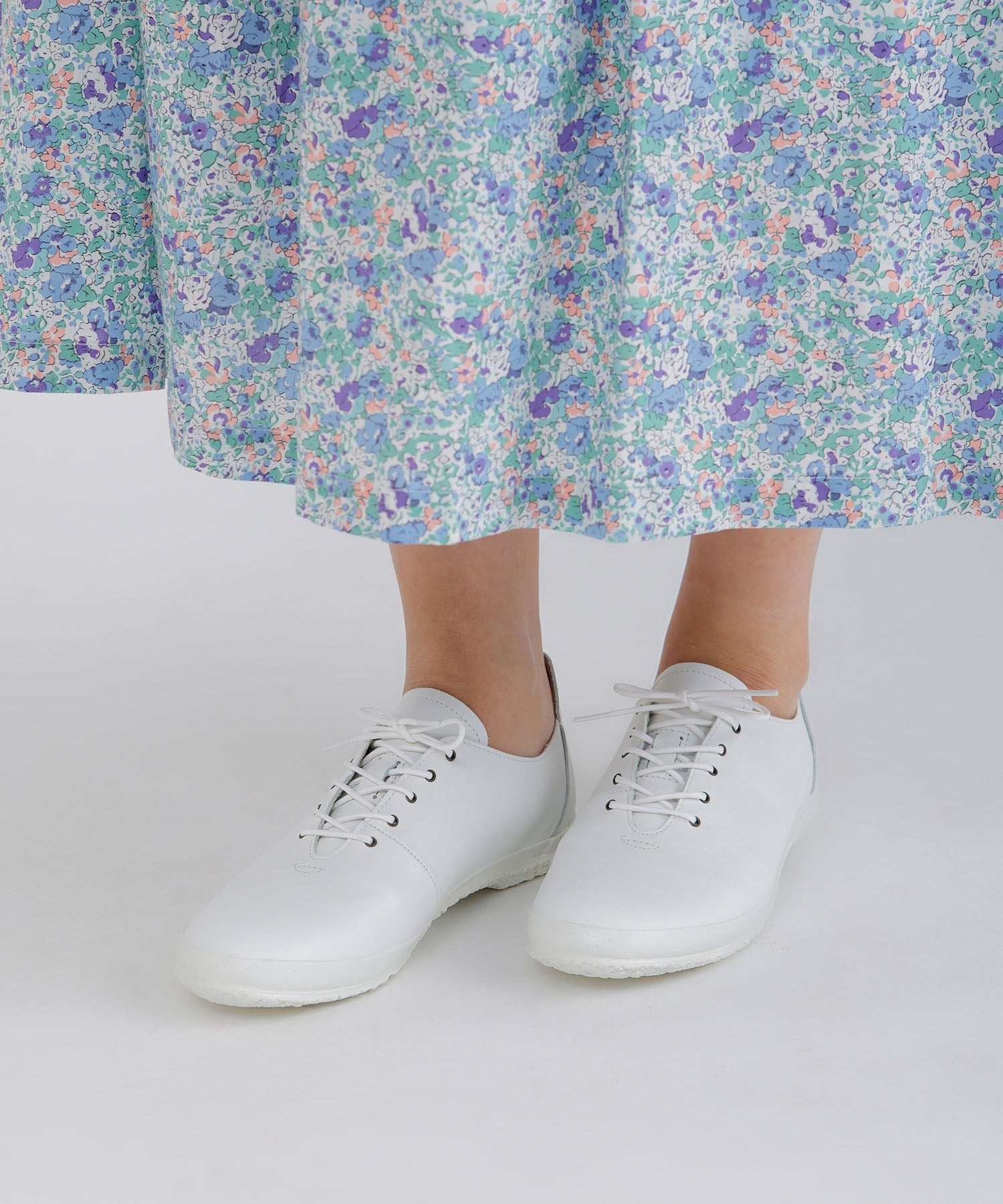 SP-1801 White - SPINGLE