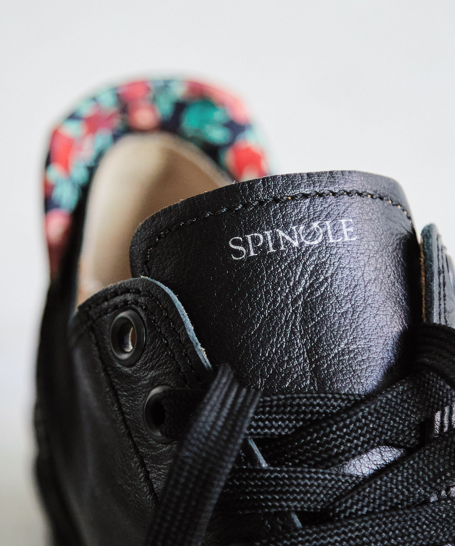 SP-1814 Black - SPINGLE