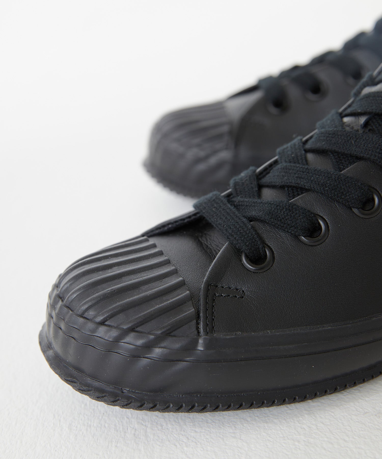 SP-1817 Black - SPINGLE