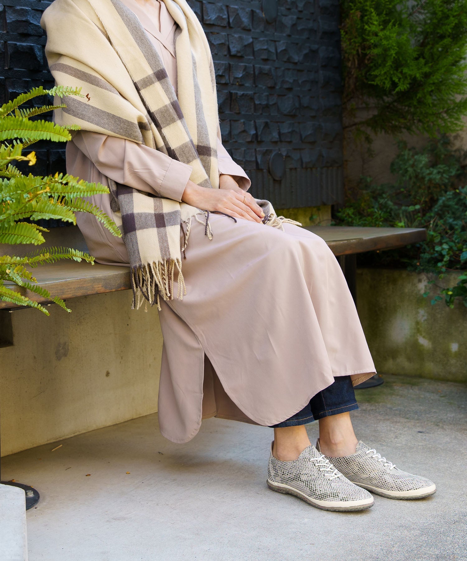 SP-1821 White - SPINGLE