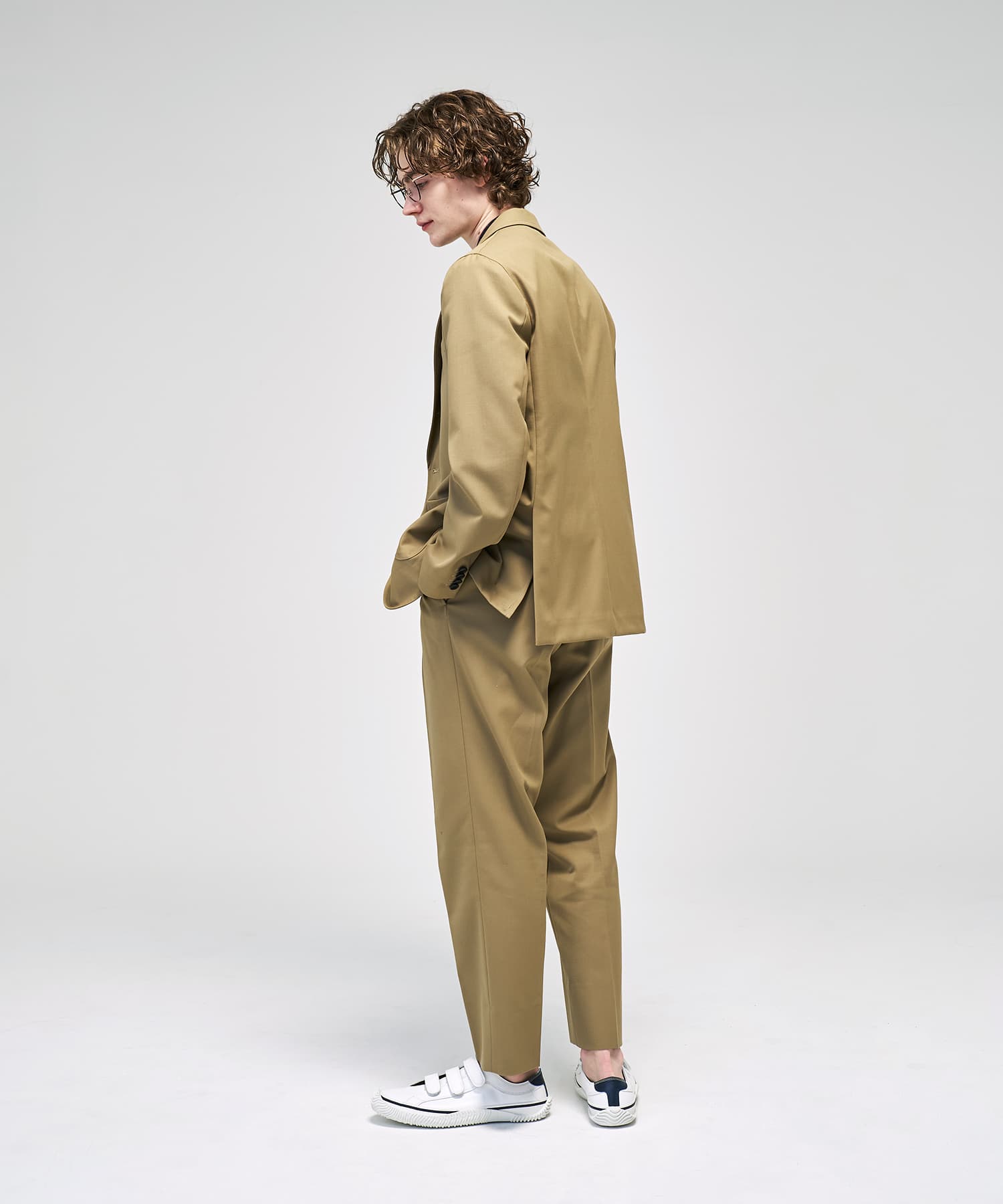 SP-211 White/Navy - SPINGLE