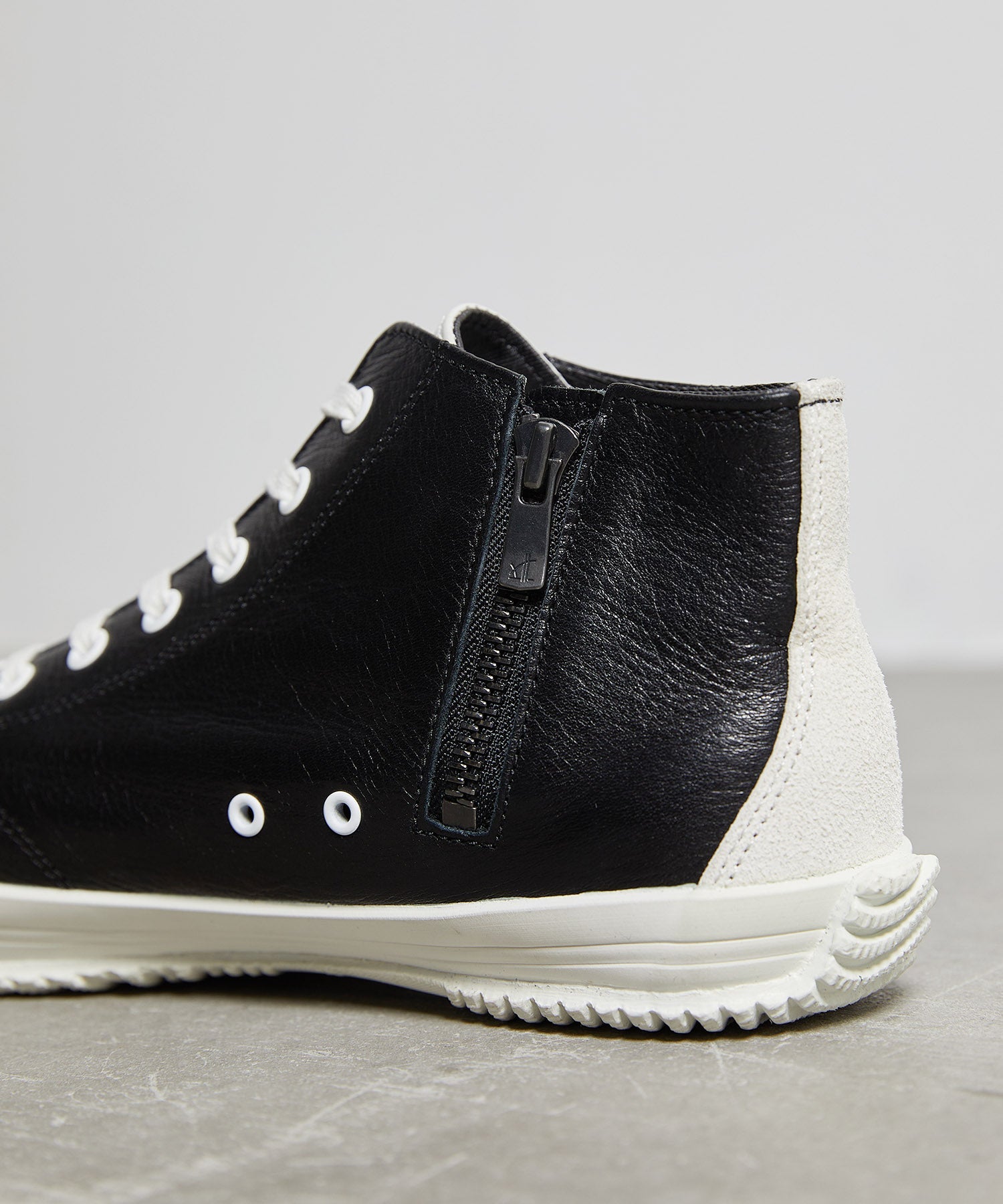 SP-356 Shiro/Kuro - SPINGLE