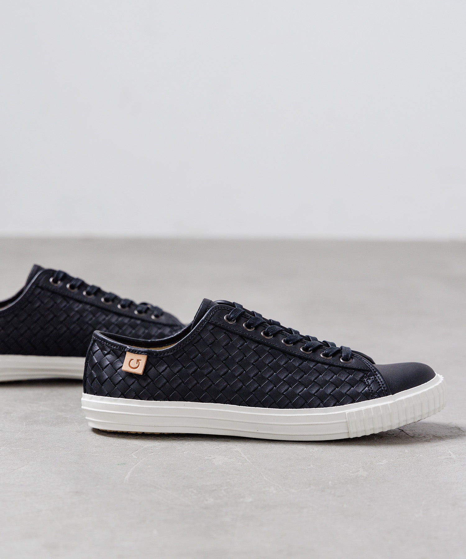 SP-384 Black - SPINGLE