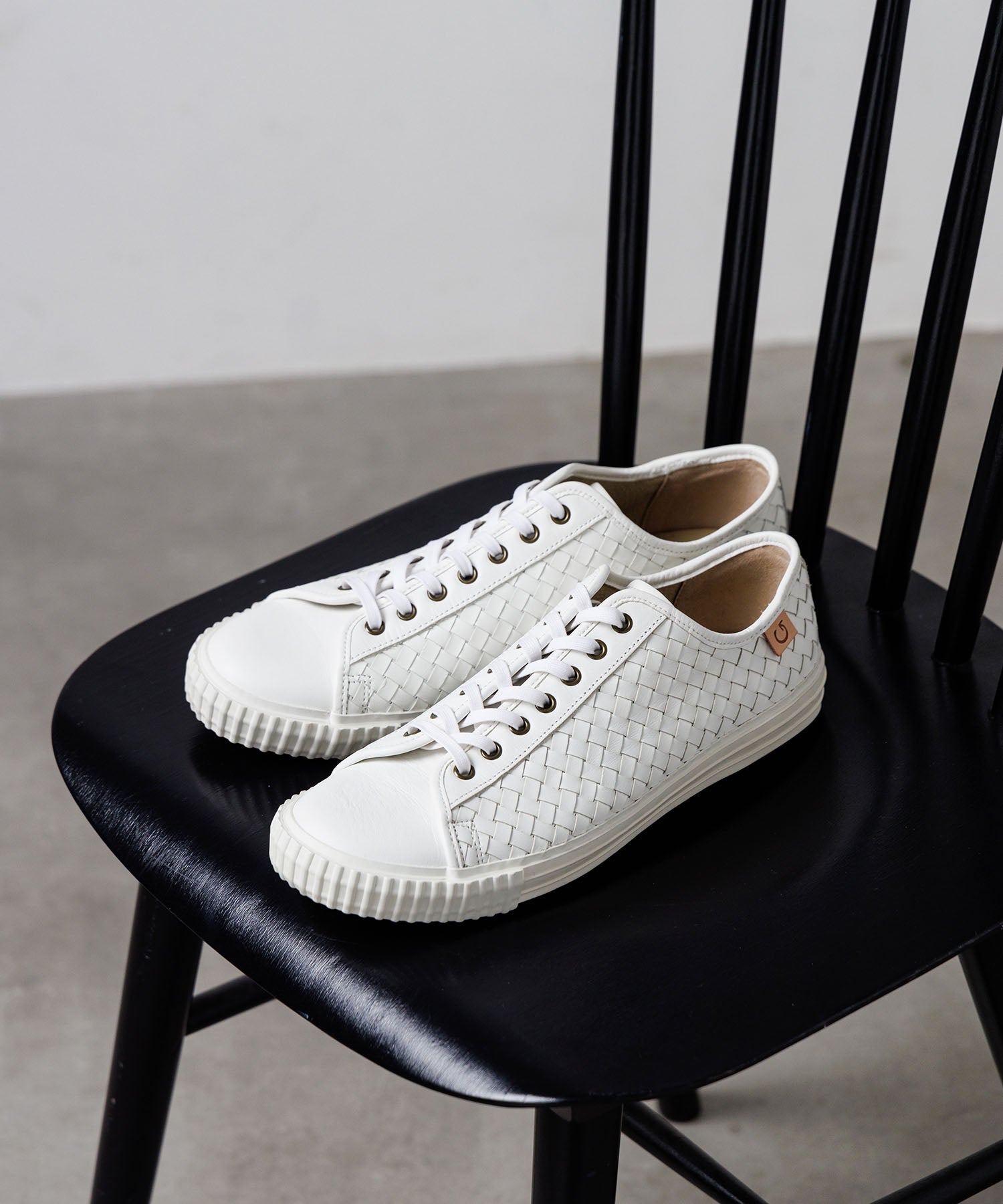 SP-384 White - SPINGLE