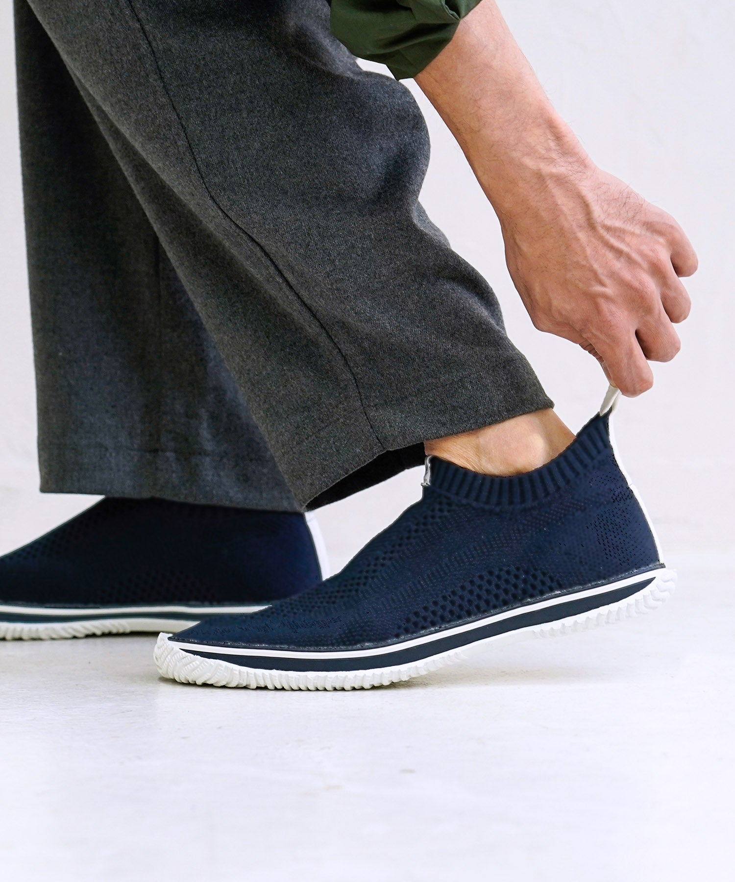 SP-528 Navy/White - SPINGLE