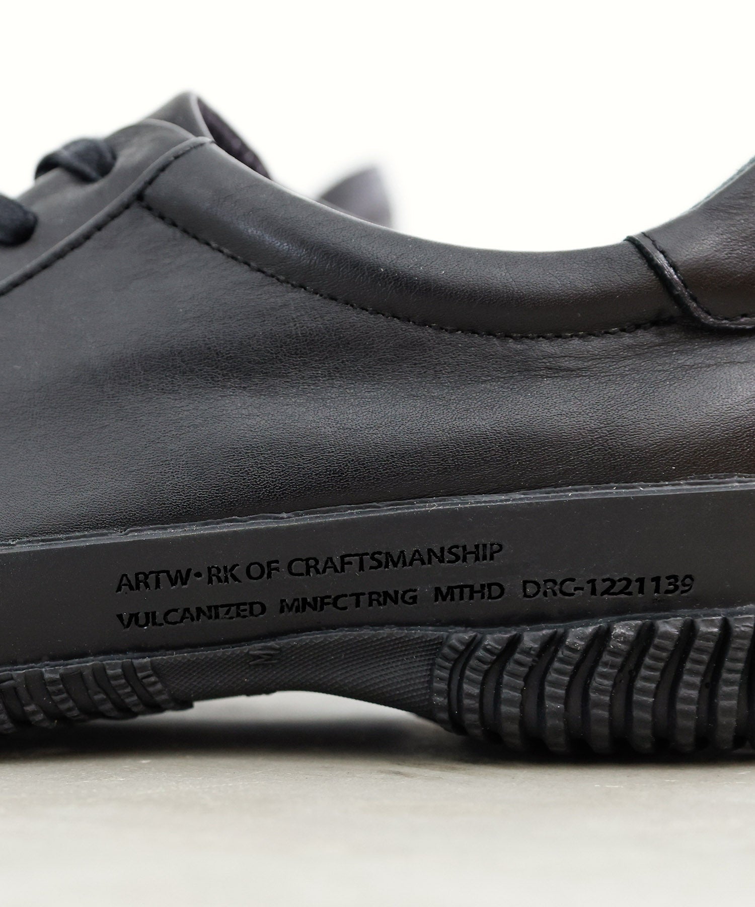 SP-6139 Black/Black - SPINGLE