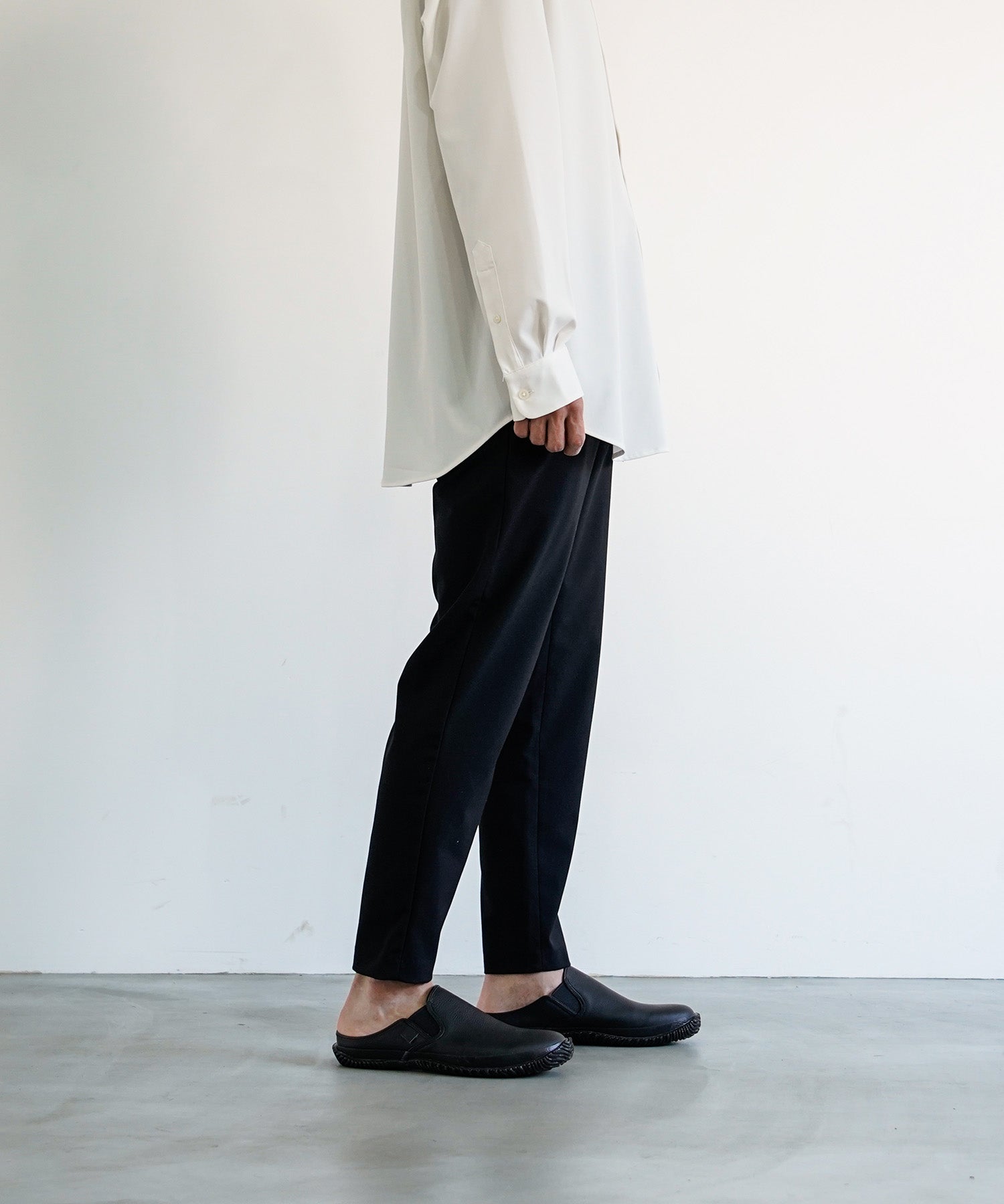 SP-725 Black/Black - SPINGLE