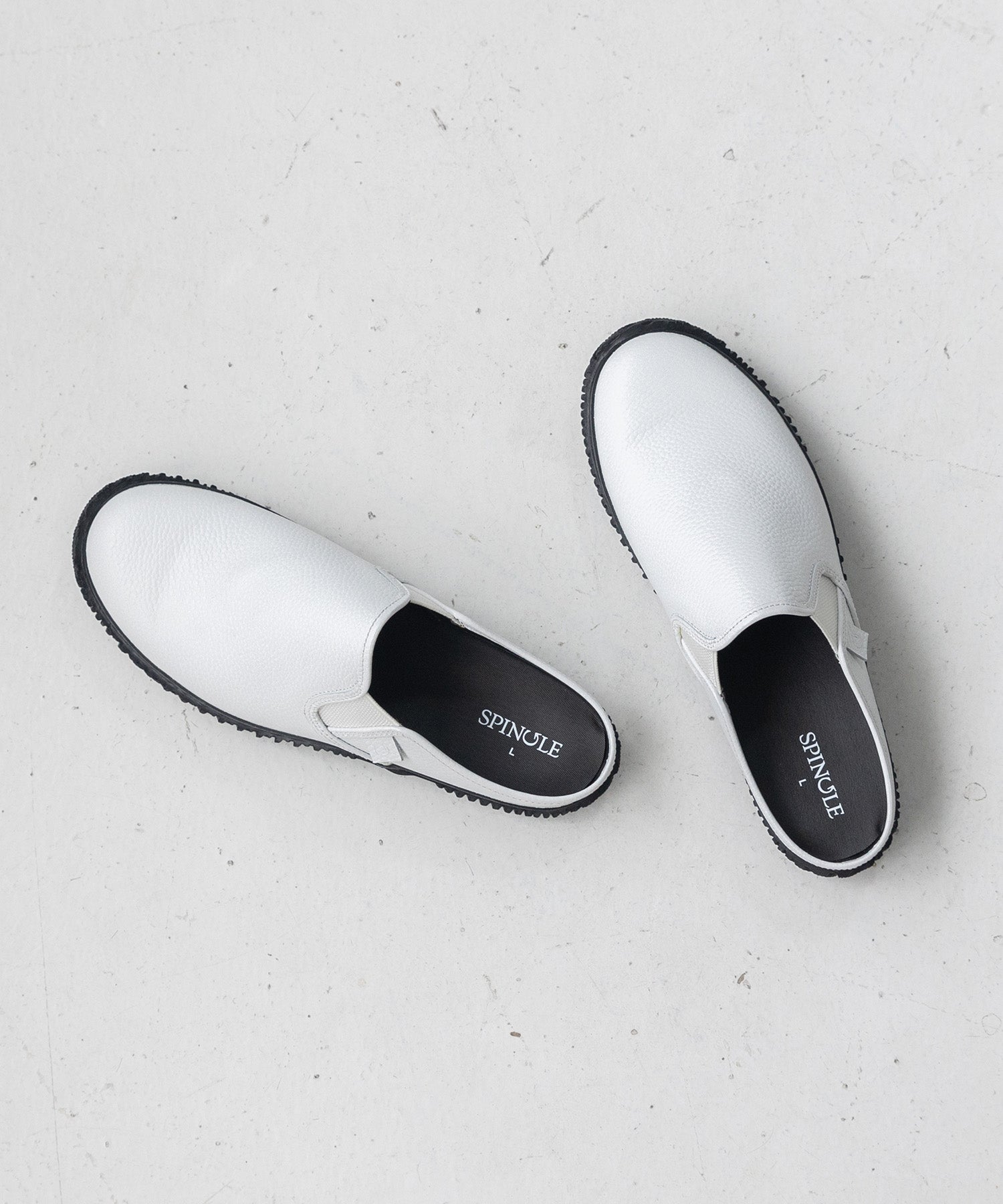 SP-725 White/Black - SPINGLE