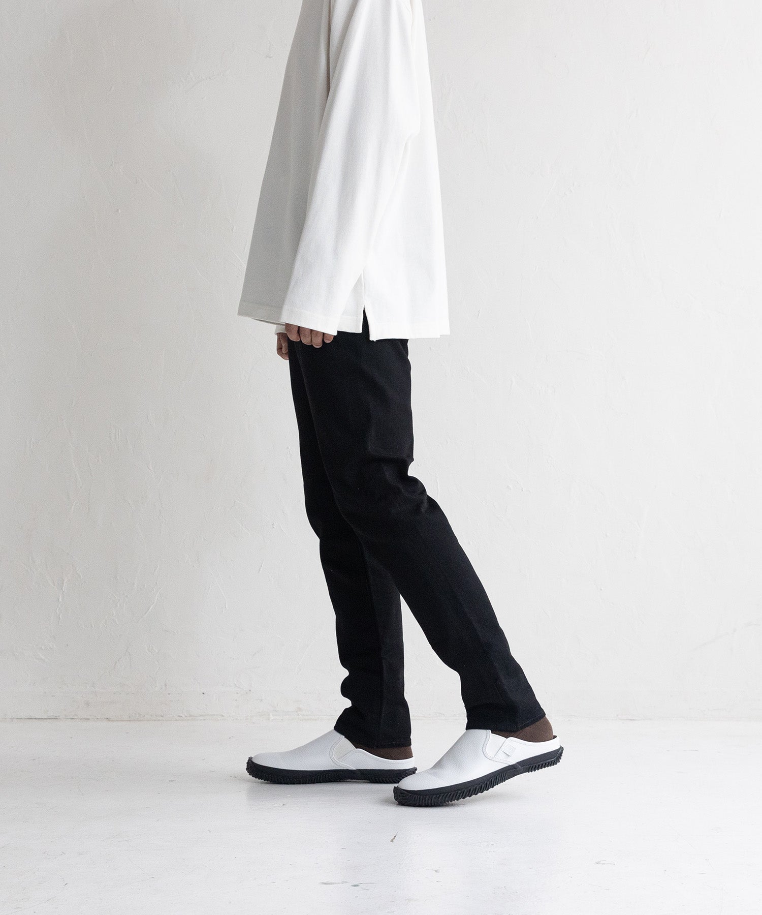 SP-725 White/Black - SPINGLE