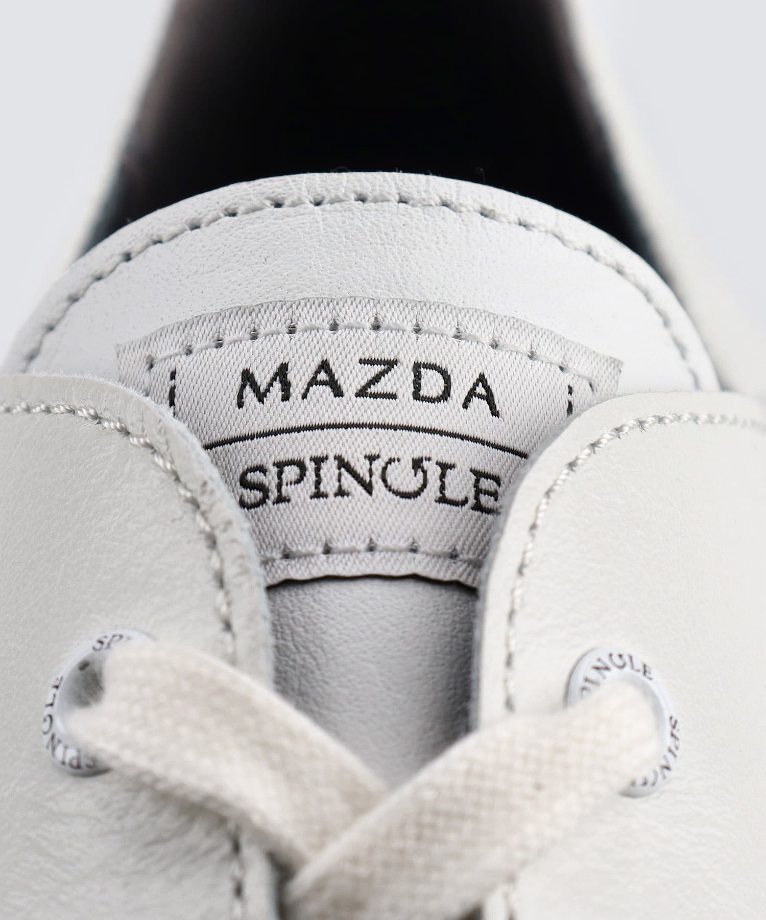 SP-MX5 White/Black - SPINGLE