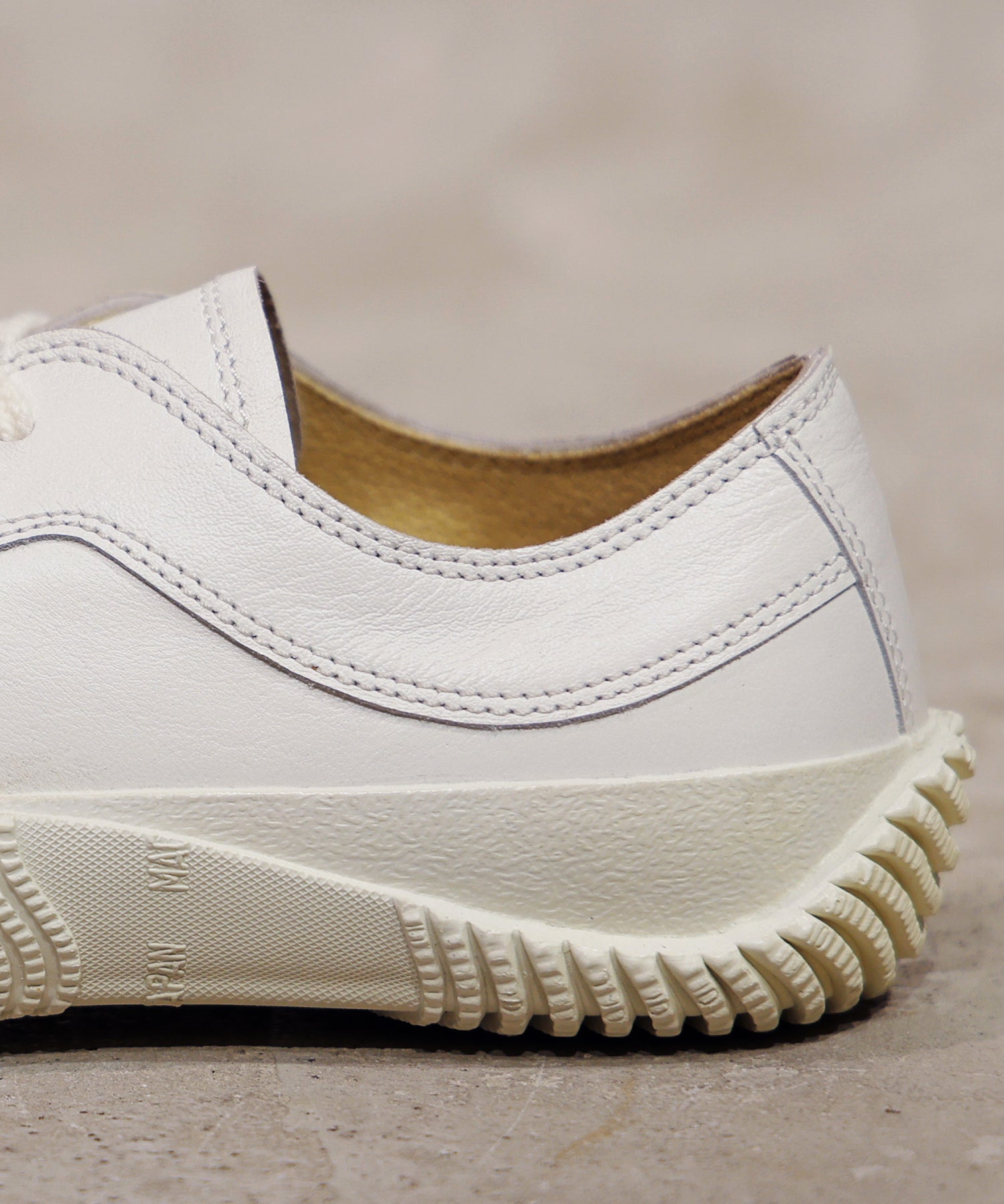 SP-110 White - SPINGLE