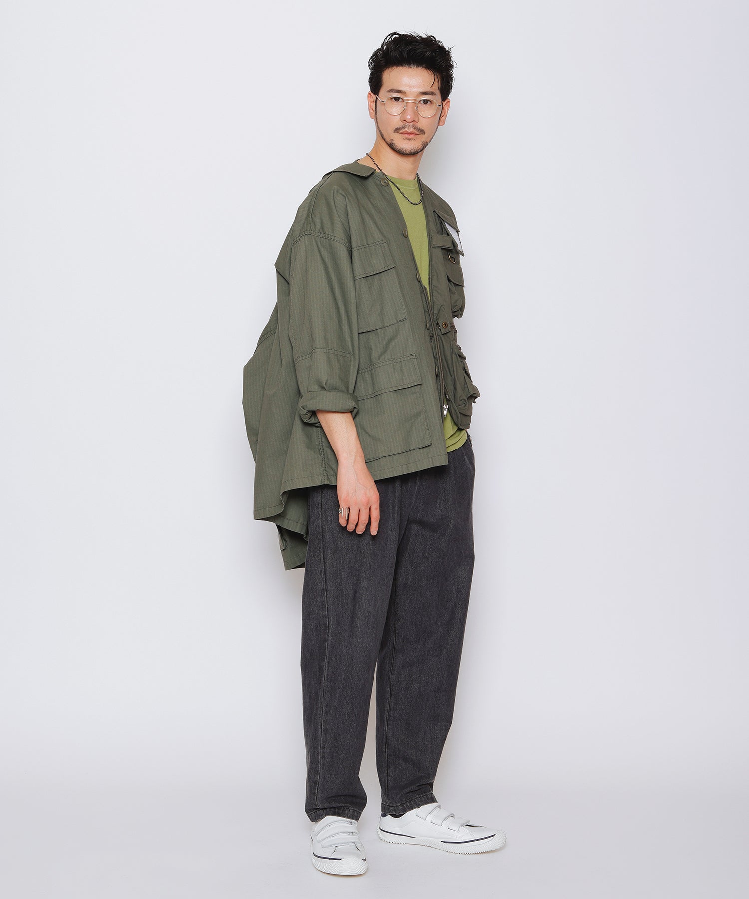 SP-211 White/Navy - SPINGLE