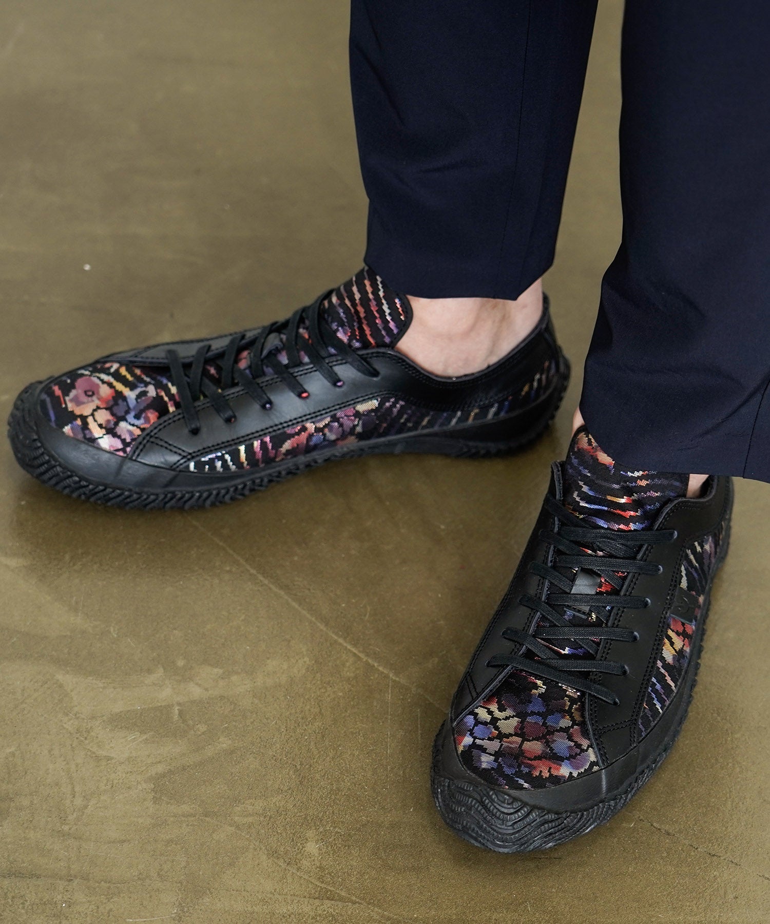 SPM-181 Black - SPINGLE