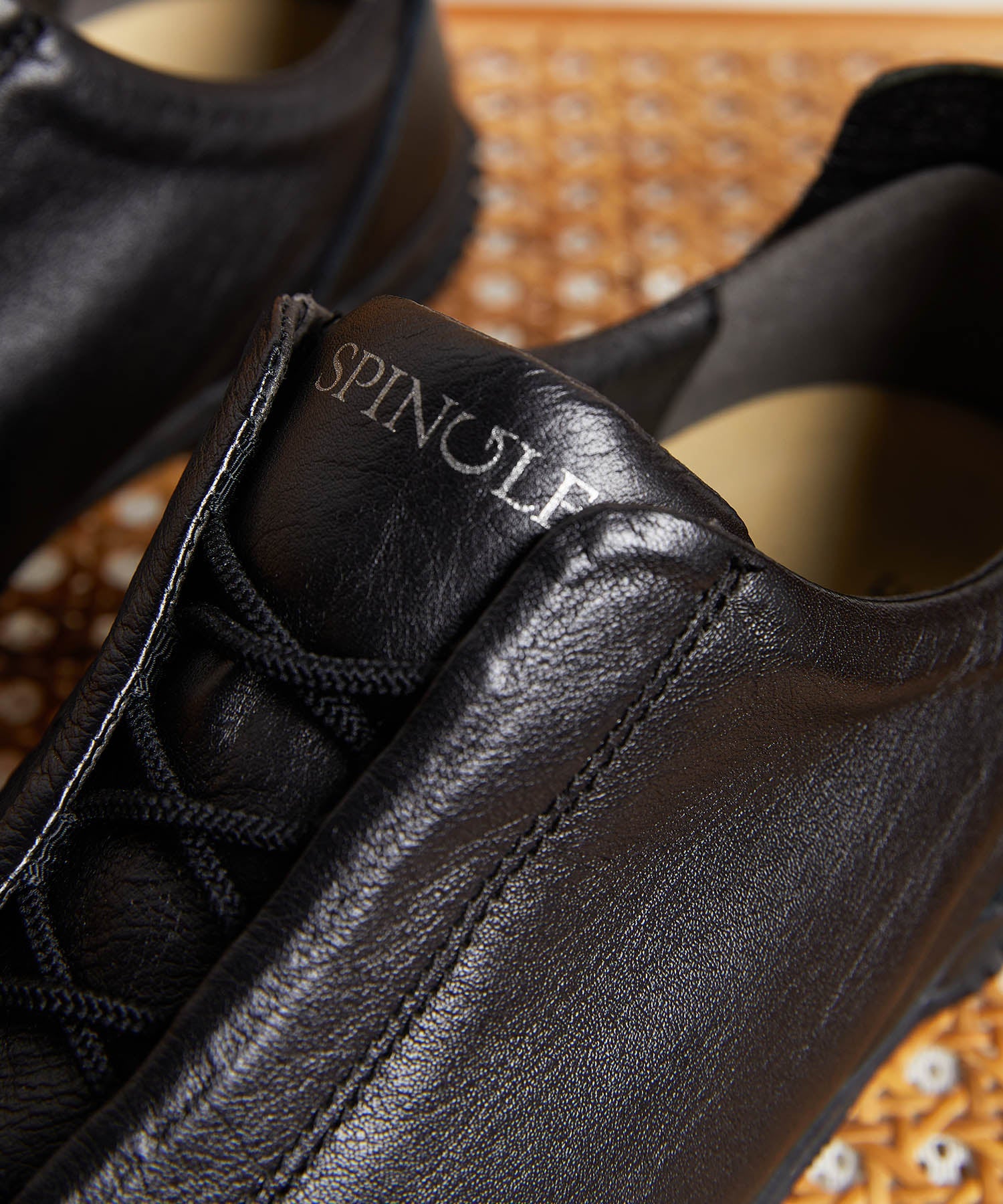 SP-1048 Black | 国産ハンドメイド スニーカー スピングル