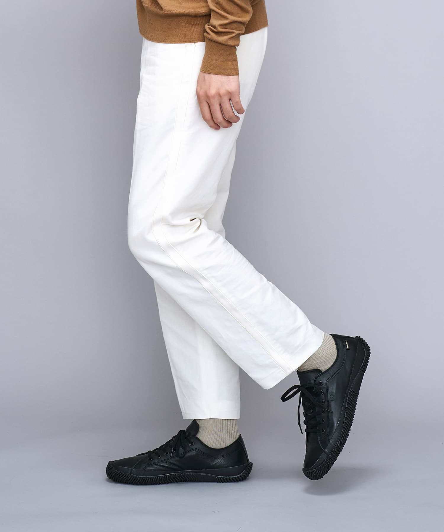 SP-1077 Black