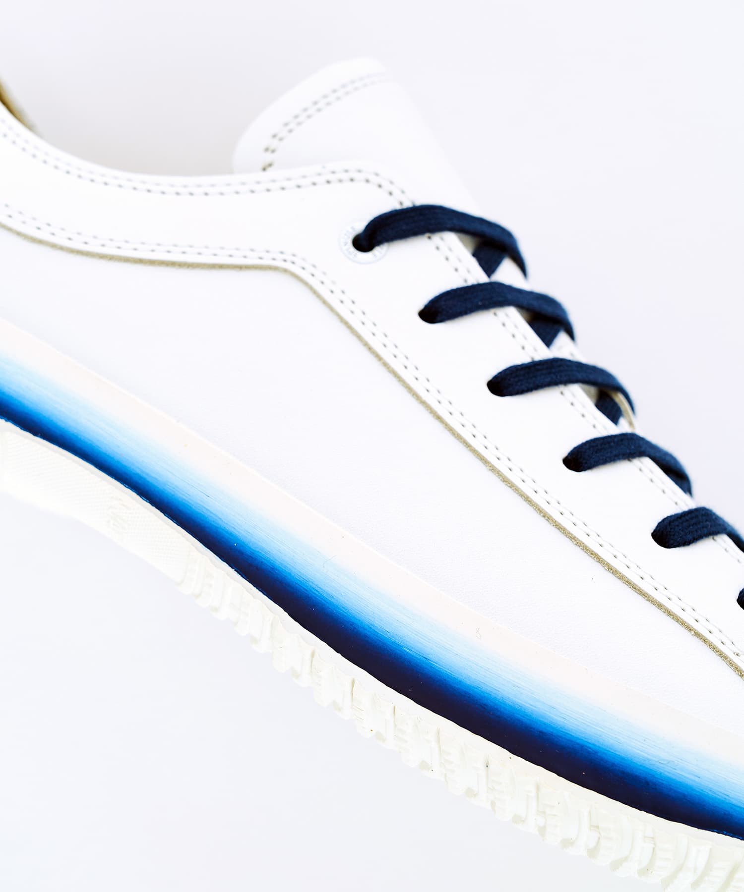 SP-108 White/Navy - SPINGLE