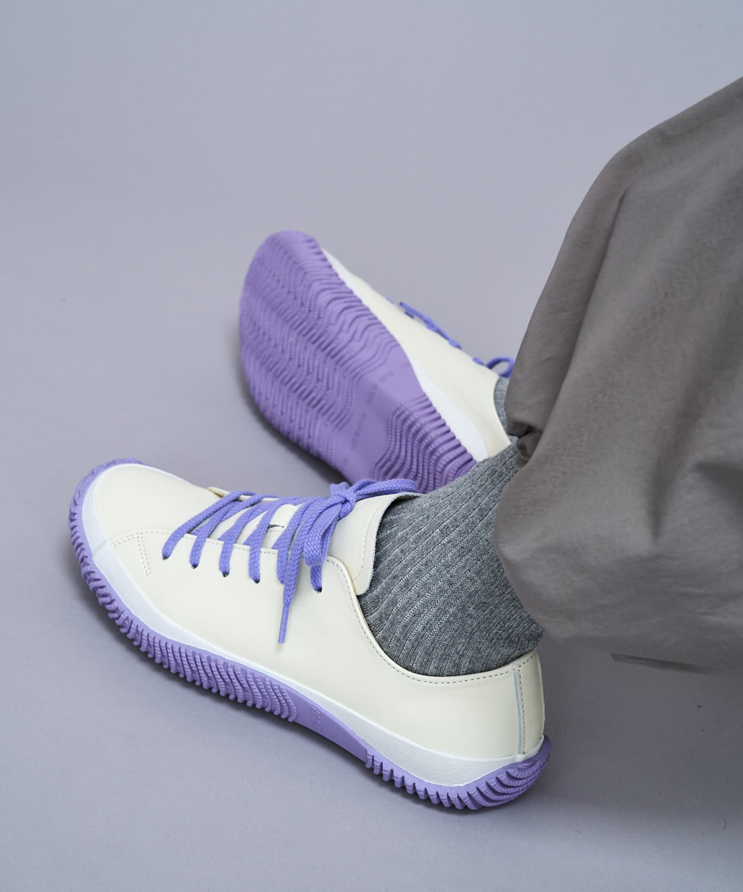 SP-111IL White/Purple - SPINGLE