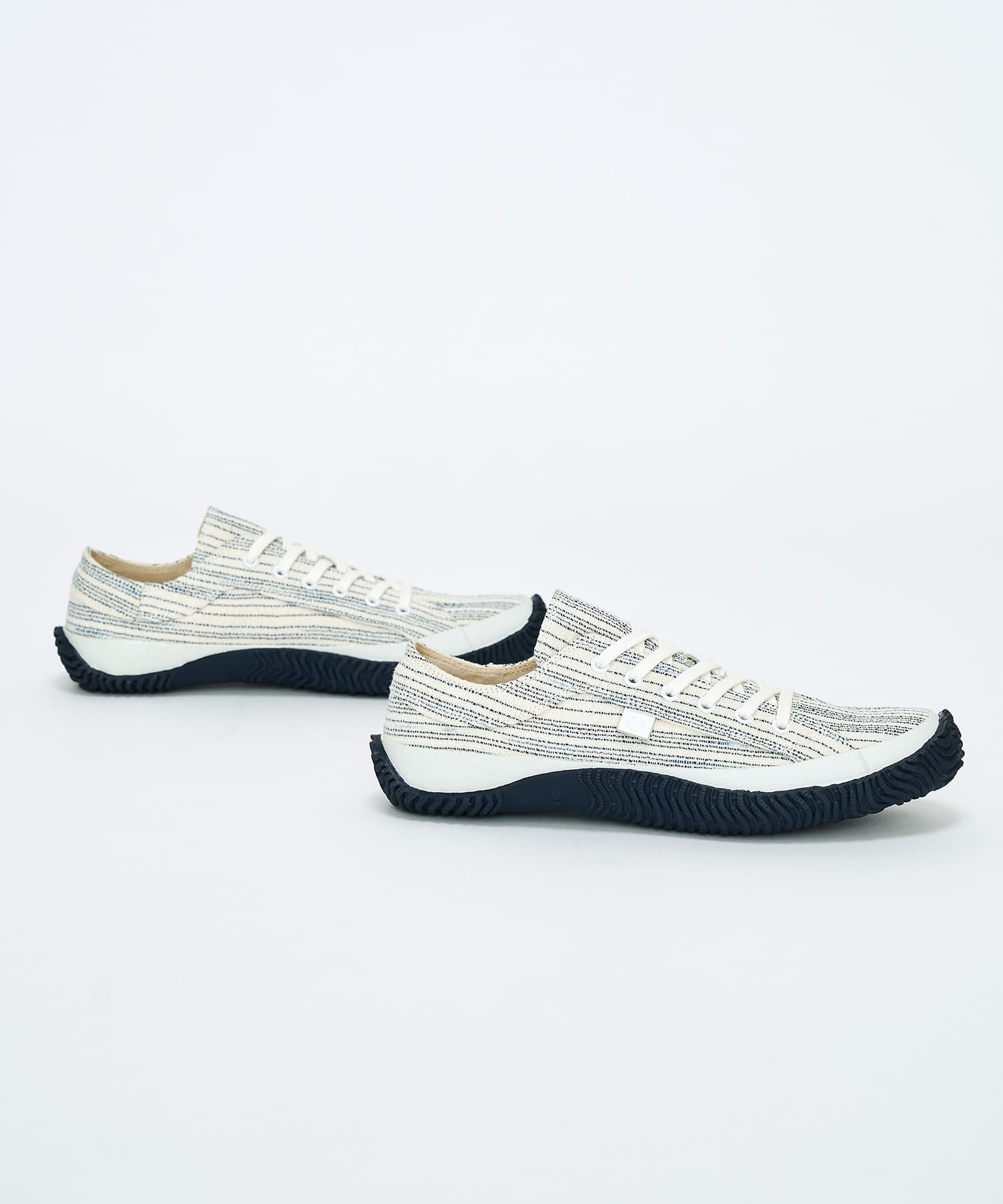 SP-141IL White/Navy - SPINGLE