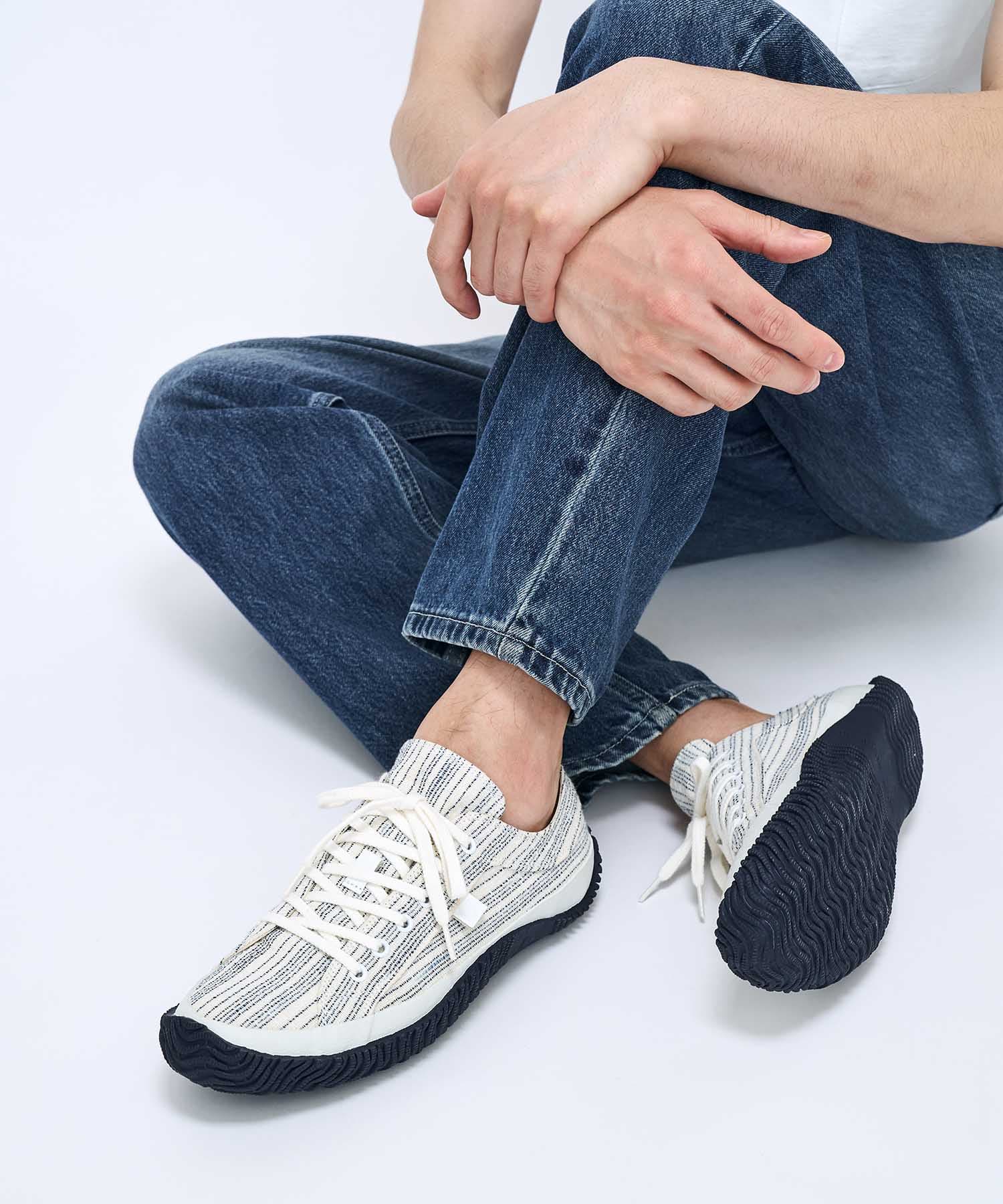 SP-141IL White/Navy - SPINGLE