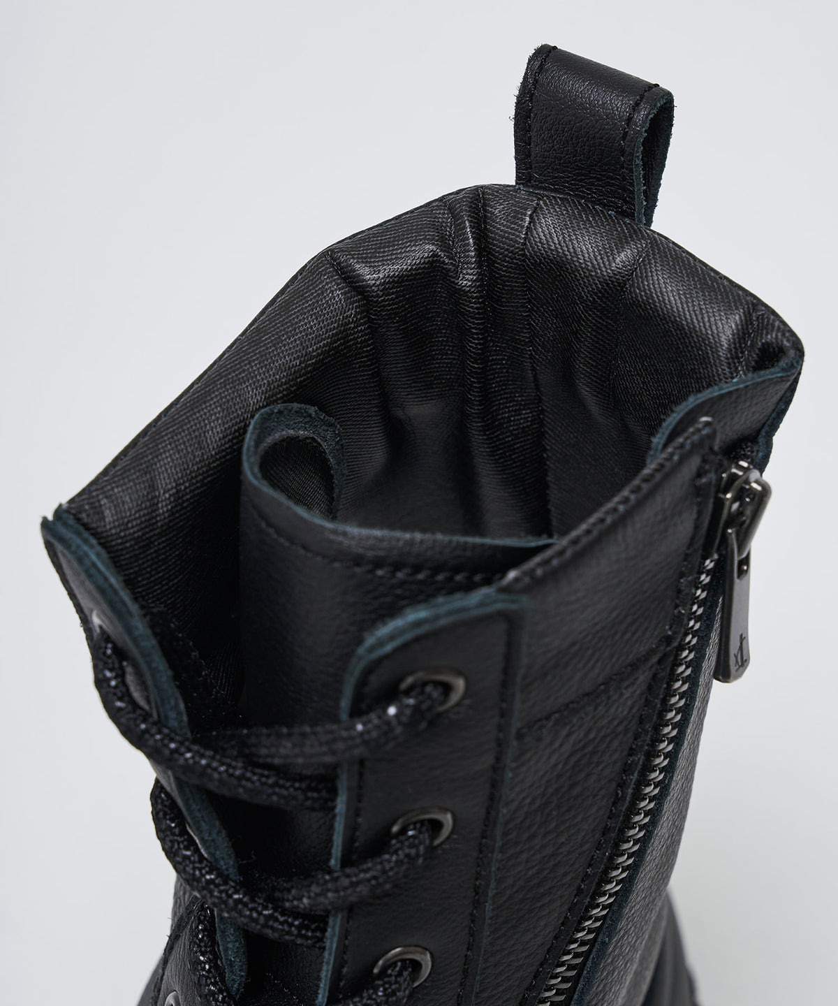 SP-1428 Black/Red