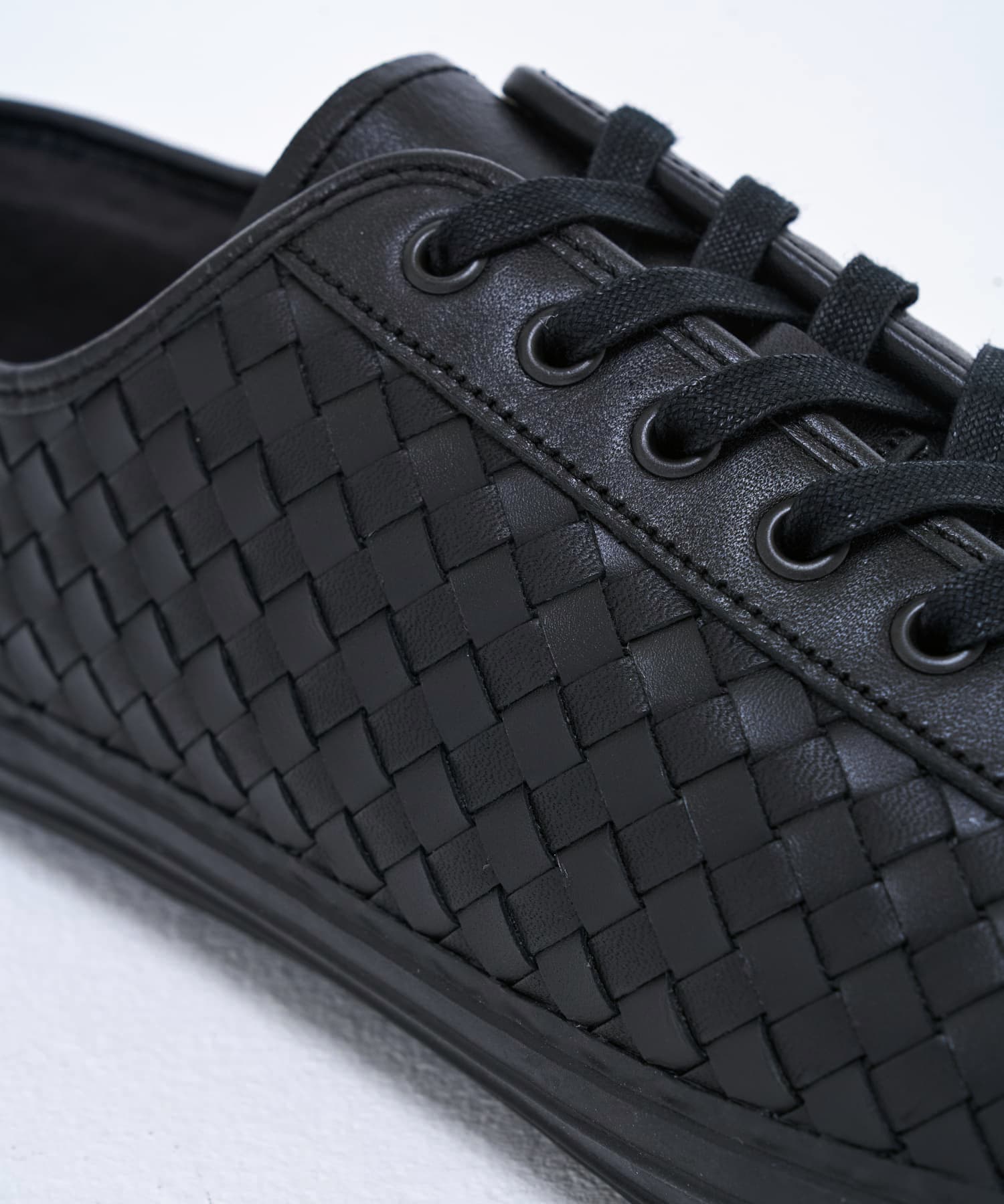 SPINGLE SP-384 Black/Black