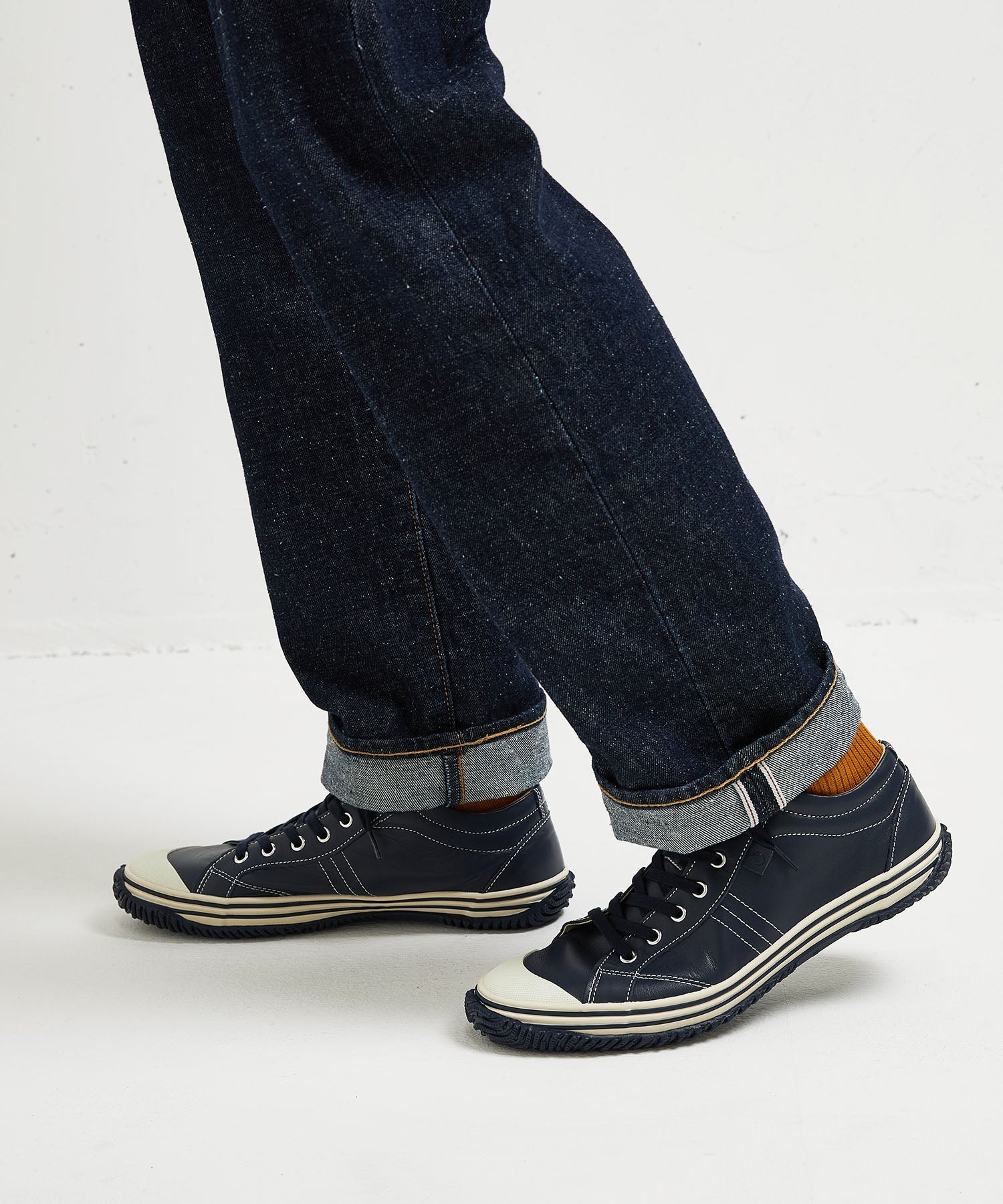 【新品】Holliday & Brown／リングモチーフ／サークル／ブルーグレー サークルロゴ刺繍キャップ(ONE SIZE ブルー): ファッション雑貨