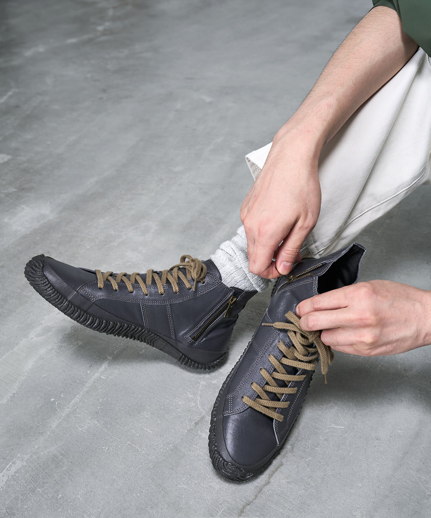 SP-443 Charcoal Gray - SPINGLE