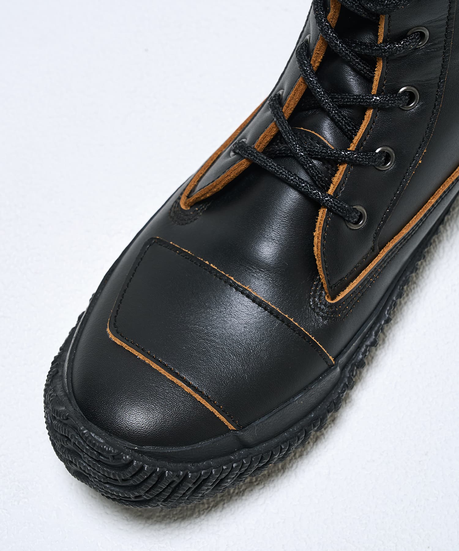 SP-Schott_01 Black - SPINGLE