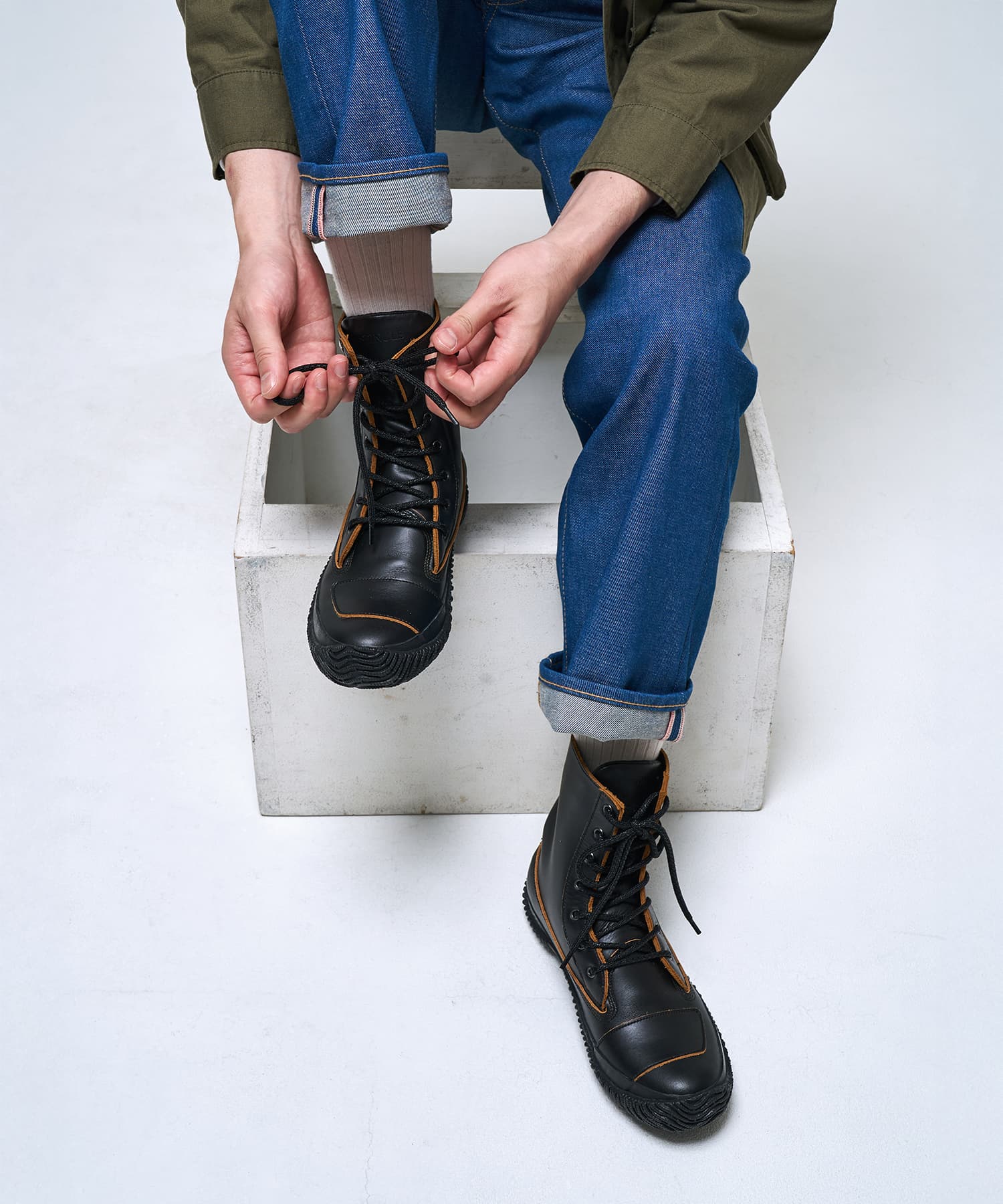 SP-Schott_01 Black - SPINGLE