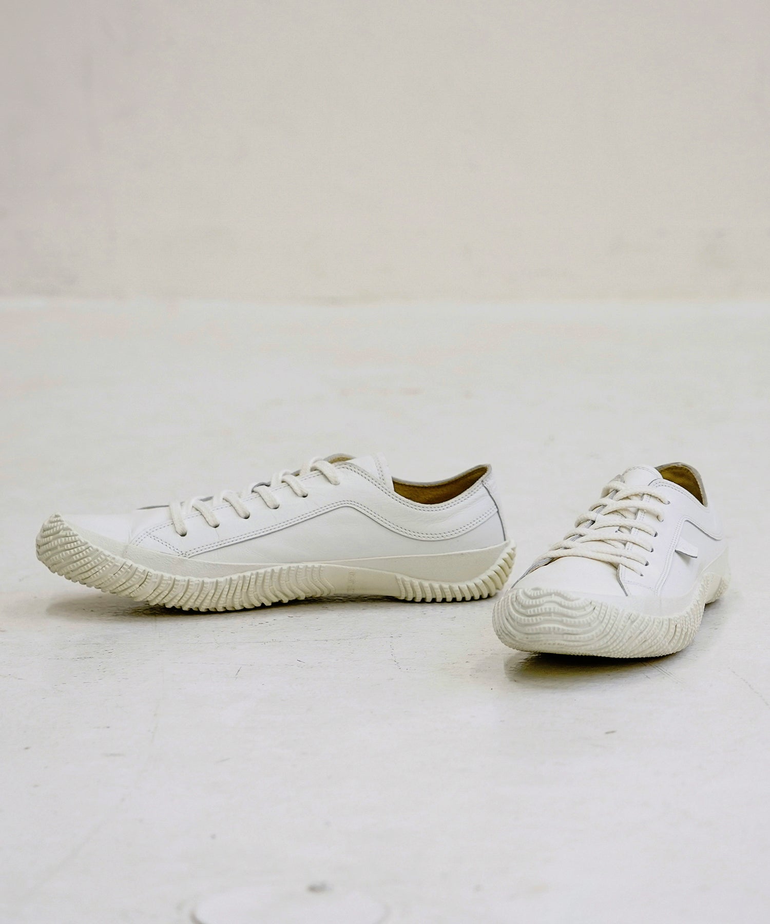 SP-110 White - SPINGLE