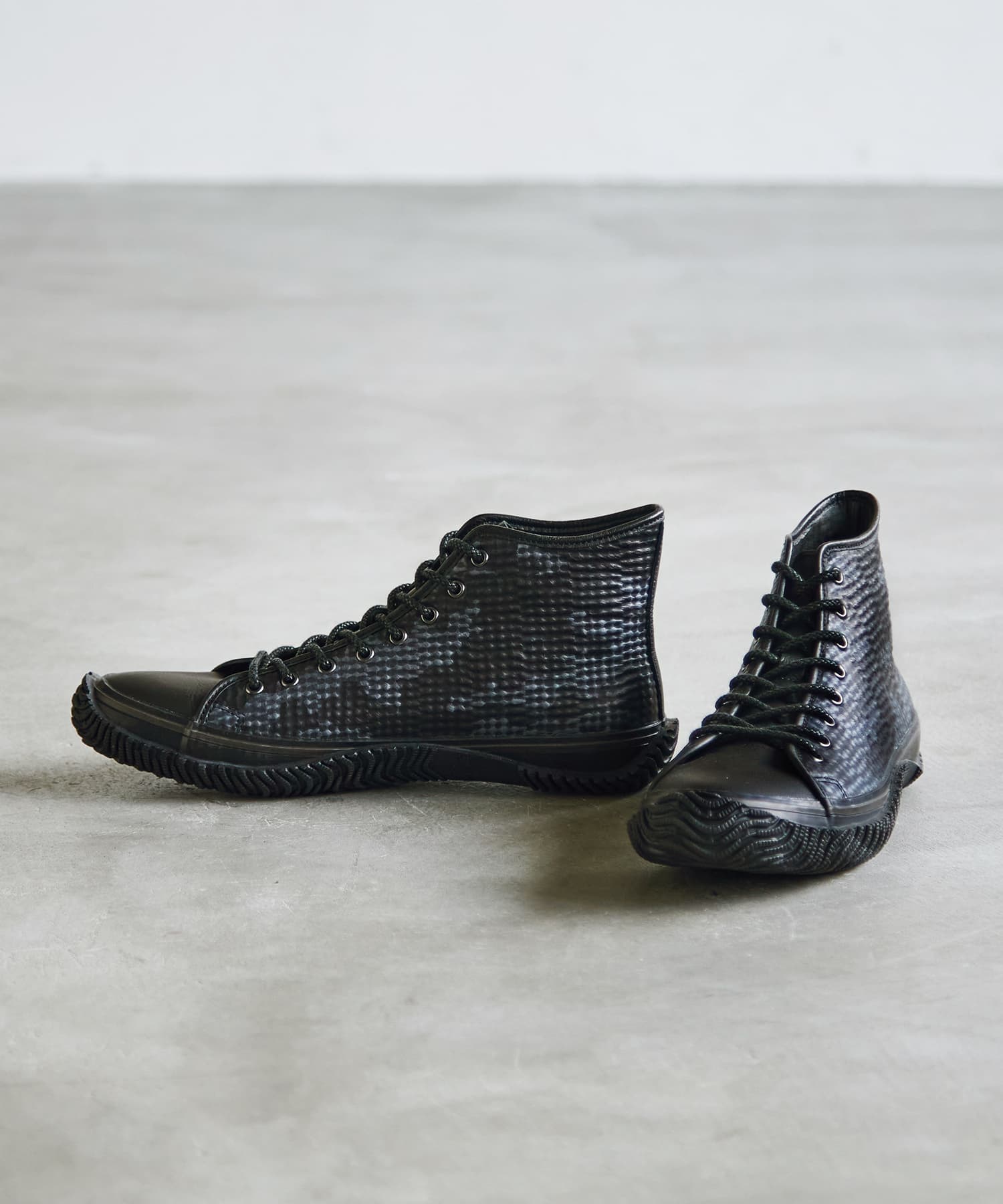 SPM-1039 Black | 国産ハンドメイド スニーカー スピングル