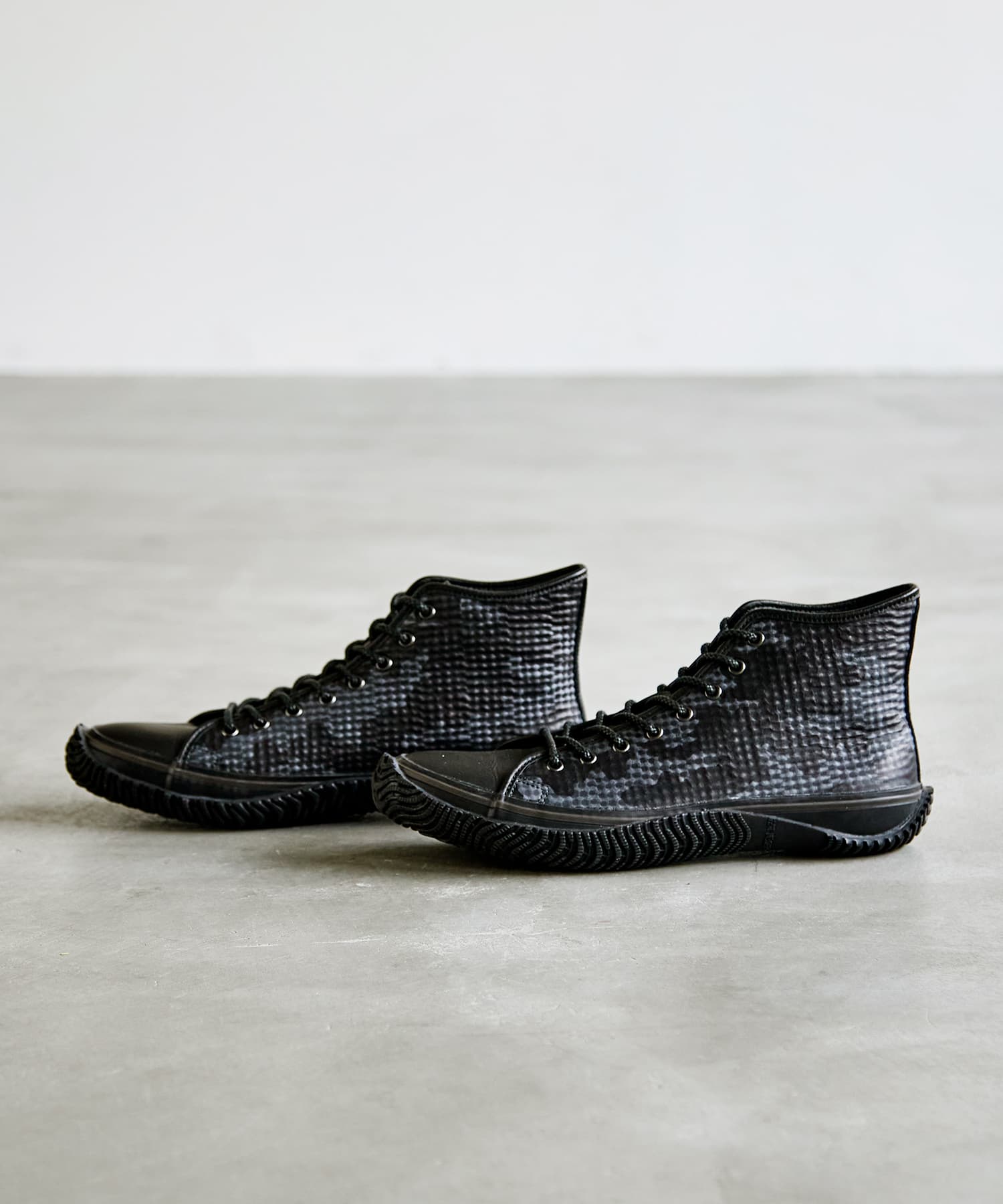 SPM-1039 Black | 国産ハンドメイド スニーカー スピングル